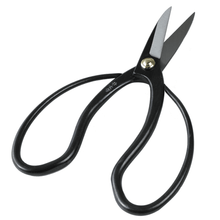 Load image into Gallery viewer, Traditional Scissors with blades opened