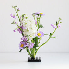 Load image into Gallery viewer, Flower set and displayed on the blakc kenzan