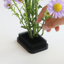 Load image into Gallery viewer, 3.2 x 2.2" (83x58mm) Long Rectangular Black Ikebana Kenzan - Wazakura Japan