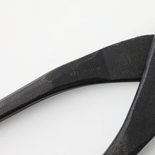 Load image into Gallery viewer, Hand Forged Kuikiri End-Cutting Nipper Pliers 8.25"(210mm) - Wazakura Japan