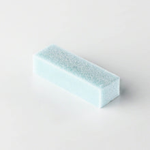 Load image into Gallery viewer, olbique view of the fine grade sap eraser