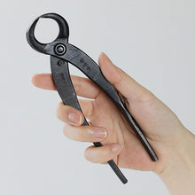 Load image into Gallery viewer, Hand Forged Bonsai Root Cutter 6.7"(170mm) - Wazakura Japan