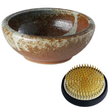 Load image into Gallery viewer, 2PCS Japanese Ikebana Essential Tool Set Brass Kenzan & White Stripe Terracotta - Wazakura Japan