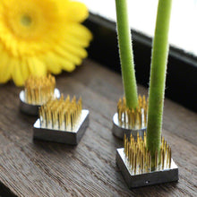 Load image into Gallery viewer, 4PCS of 1"(24mm) Mini Ikebana Kenzan - Wazakura Japan