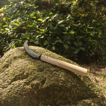 Load image into Gallery viewer, Wazakura Japan Saw Teeth Weeding Tool
