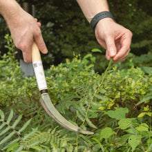 Load image into Gallery viewer, Wazakura Japan Saw Teeth Weeding Tool
