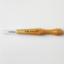 Load image into Gallery viewer, V-Parting Triangle Carving Chisel - Wazakura Japan
