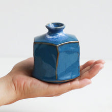 Load image into Gallery viewer, [Minoyaki Series] Small Ikebana Vase Hexagon Shaped Blue - Wazakura Japan
