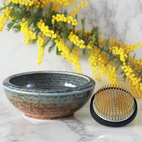 2PCS Japanese Ikebana Essential Tool Set [ Brass Kenzan + Brown & Blue Vase ] - Wazakura Japan