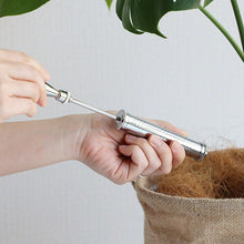 Load image into Gallery viewer, Ikebana Water Sprayer and Injection Pump 6.4"(162mm) - Wazakura Japan
