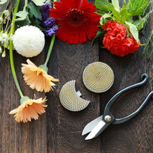 Load image into Gallery viewer, 2PCS Japanese Ikebana Essential Tool Set [ Ikenobo Scissors + Sun and Moon Kenzan] - Wazakura Japan
